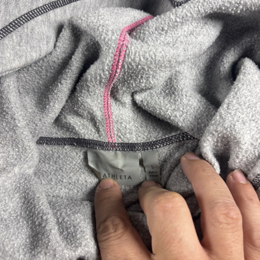 Athleta‎ Hoodie Women's Small Gray scuba Sweatshirt Pullover thumbholes pockets - Picture 4 of 9